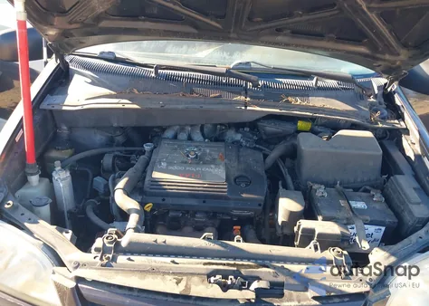 2001 Toyota Sienna Le z USA, uszkodzony, nr VIN 4T3ZF13C51U393377